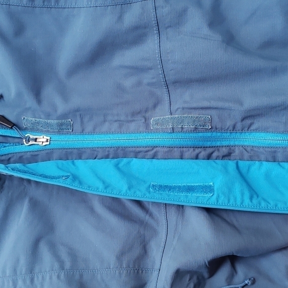 the North Face jacket.  USED - Picture 13 of 17